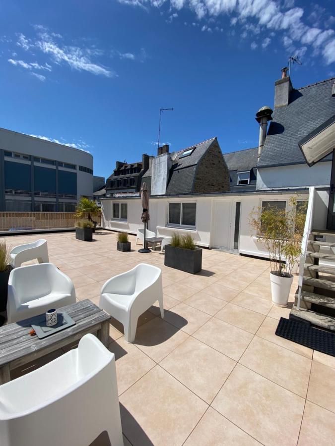 Votre Mini Maison En Plein Coeur Du Centre Ville -Terrasse - Et Parking Prive Sur Place Clos - Draps Et Menage Inclus Конкарно Екстериор снимка