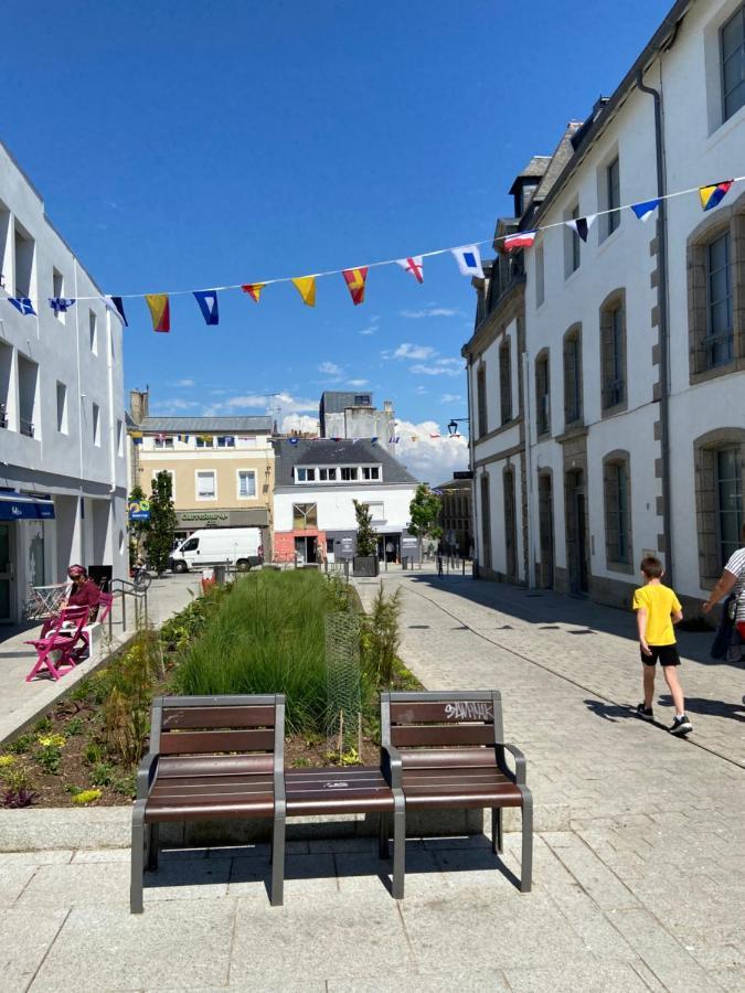 Votre Mini Maison En Plein Coeur Du Centre Ville -Terrasse - Et Parking Prive Sur Place Clos - Draps Et Menage Inclus Конкарно Екстериор снимка