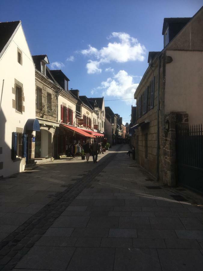 Votre Mini Maison En Plein Coeur Du Centre Ville -Terrasse - Et Parking Prive Sur Place Clos - Draps Et Menage Inclus Конкарно Екстериор снимка
