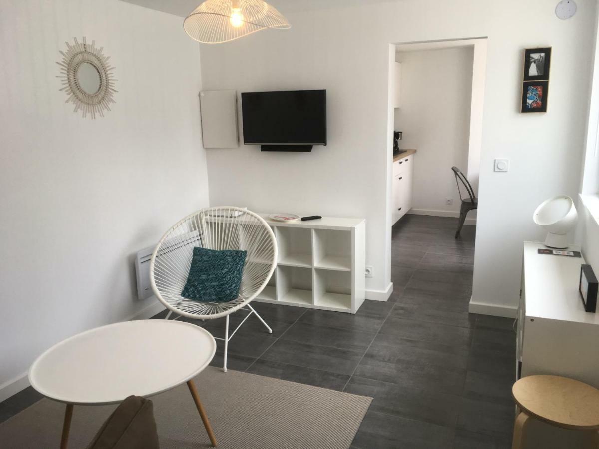 Votre Mini Maison En Plein Coeur Du Centre Ville -Terrasse - Et Parking Prive Sur Place Clos - Draps Et Menage Inclus Конкарно Екстериор снимка