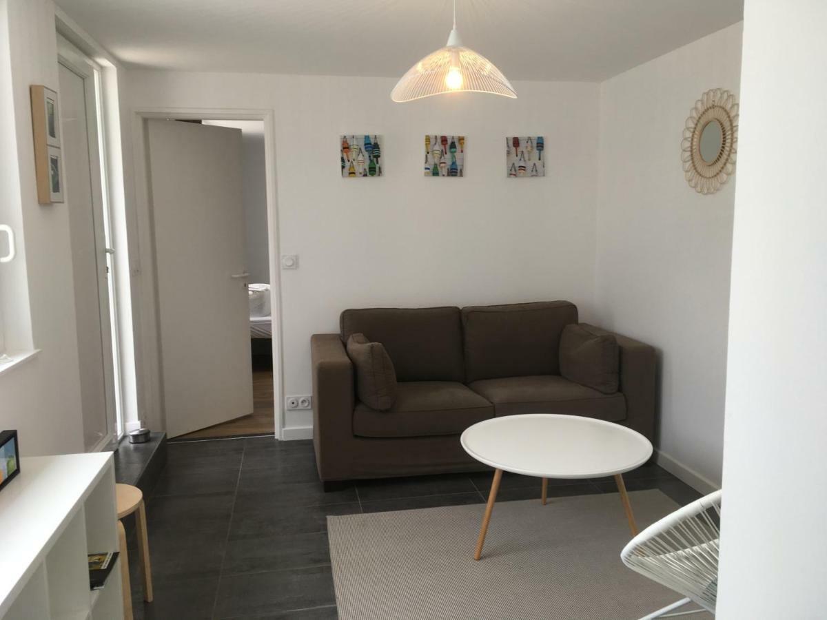Votre Mini Maison En Plein Coeur Du Centre Ville -Terrasse - Et Parking Prive Sur Place Clos - Draps Et Menage Inclus Конкарно Екстериор снимка